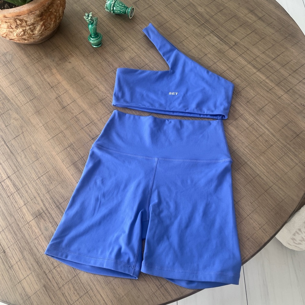 SET Active Biker Short / One Should Bra set